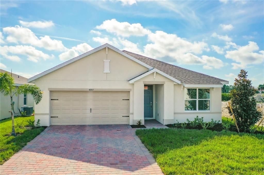 For Rent: $2,100 (3 beds, 2 baths, 1690 Square Feet)