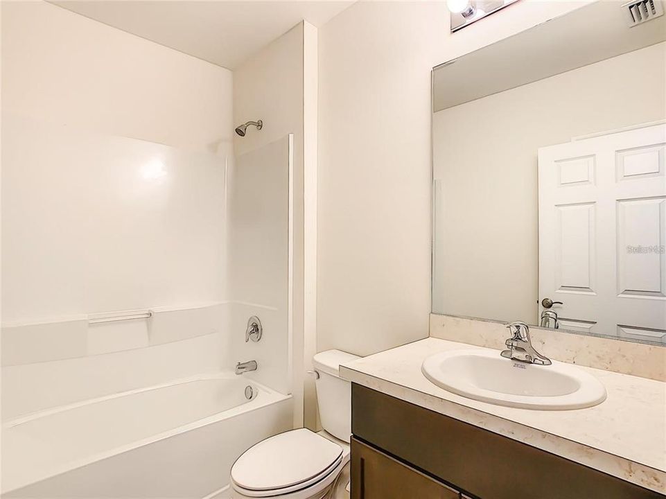 For Rent: $2,100 (3 beds, 2 baths, 1690 Square Feet)