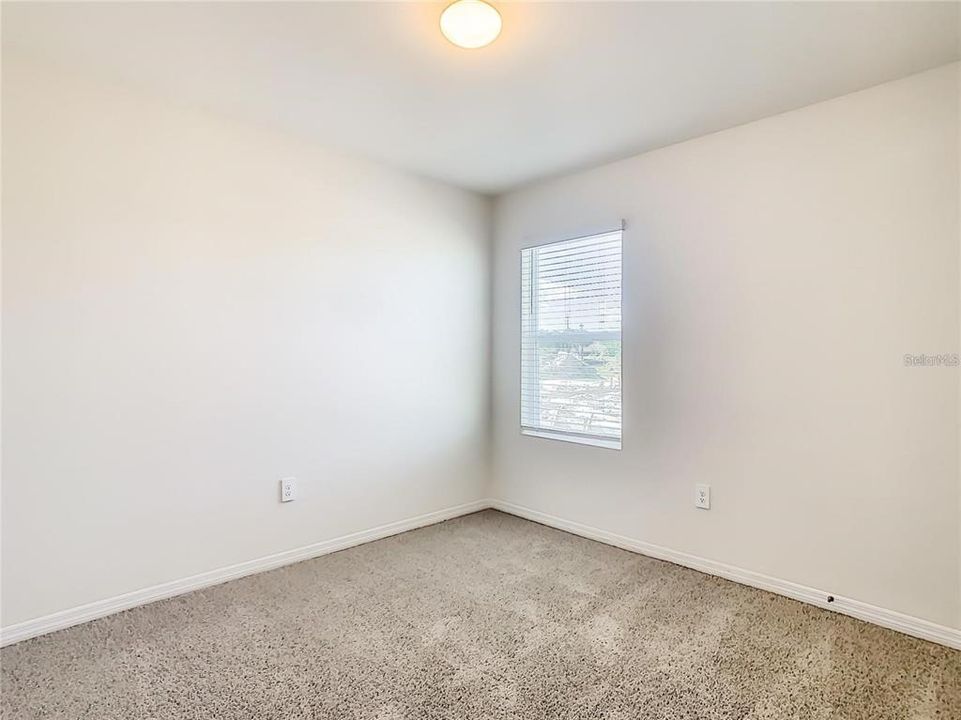 For Rent: $2,100 (3 beds, 2 baths, 1690 Square Feet)