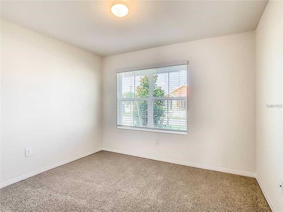 For Rent: $2,100 (3 beds, 2 baths, 1690 Square Feet)
