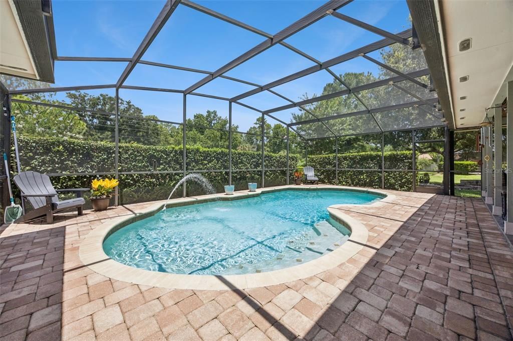 En Venta: $699,900 (4 camas, 2 baños, 2185 Pies cuadrados)