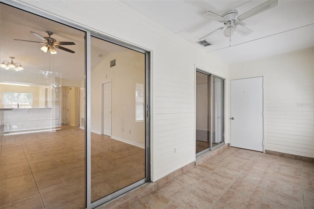 В аренду: $2,200 (2 спален, 2 ванн, 1030 Квадратных фут)