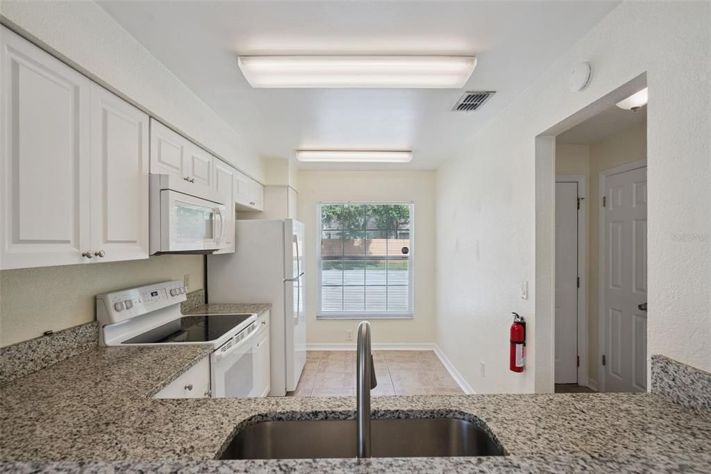 В аренду: $2,200 (2 спален, 2 ванн, 1030 Квадратных фут)