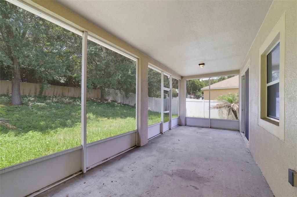 Active With Contract: $359,000 (3 beds, 2 baths, 1614 Square Feet)
