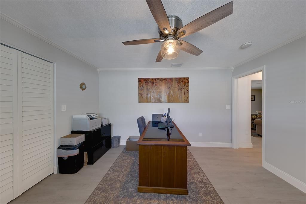 En Venta: $884,000 (3 camas, 2 baños, 2418 Pies cuadrados)