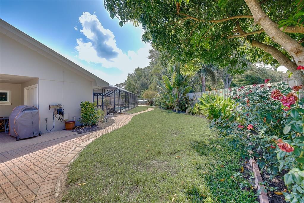 En Venta: $884,000 (3 camas, 2 baños, 2418 Pies cuadrados)