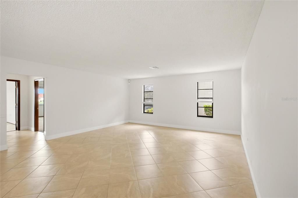 For Sale: $499,000 (3 beds, 2 baths, 2213 Square Feet)