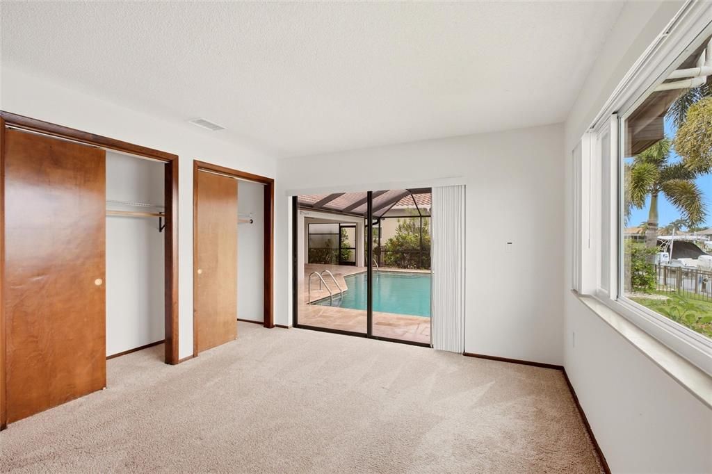 For Sale: $499,000 (3 beds, 2 baths, 2213 Square Feet)