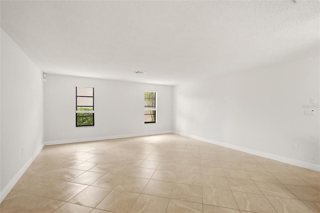 For Sale: $499,000 (3 beds, 2 baths, 2213 Square Feet)