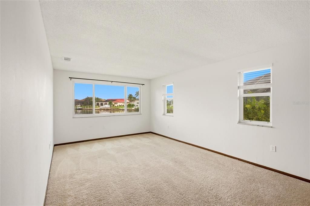 For Sale: $499,000 (3 beds, 2 baths, 2213 Square Feet)