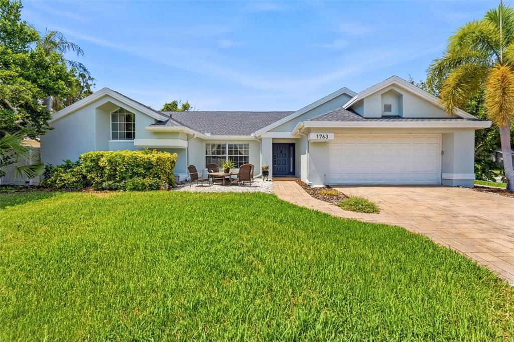 For Sale: $575,000 (3 beds, 3 baths, 2095 Square Feet)