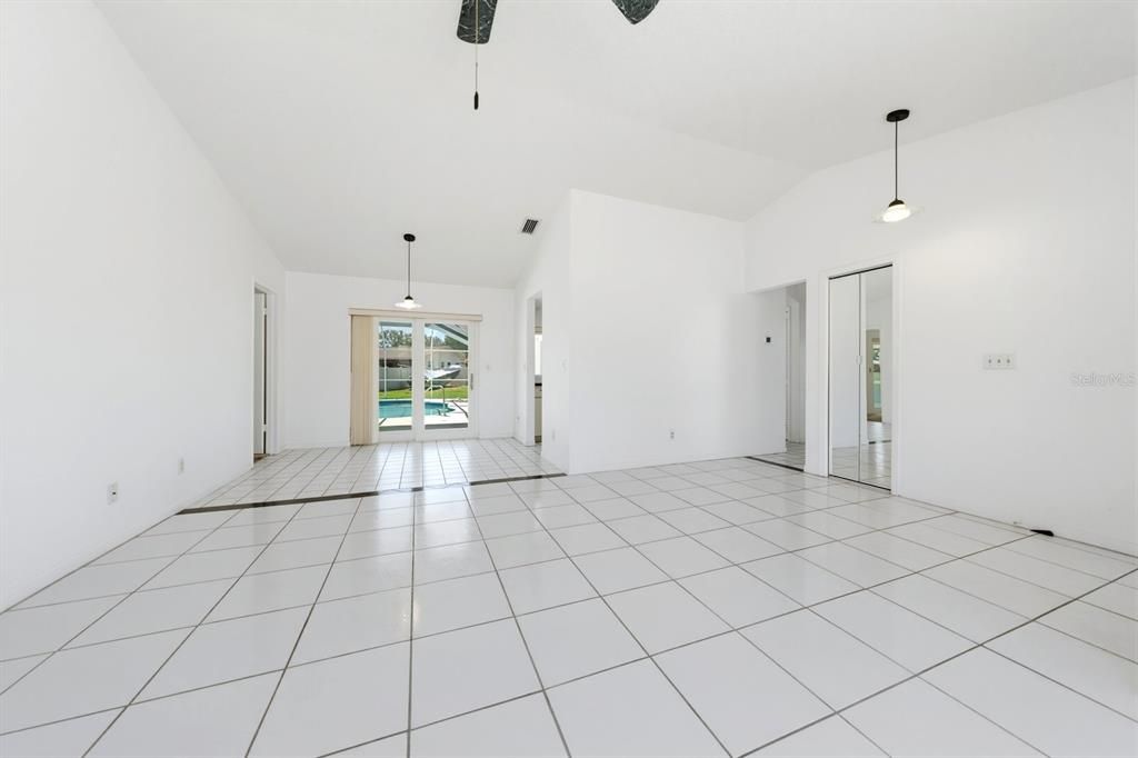 На продажу: $450,000 (3 спален, 2 ванн, 1655 Квадратных фут)