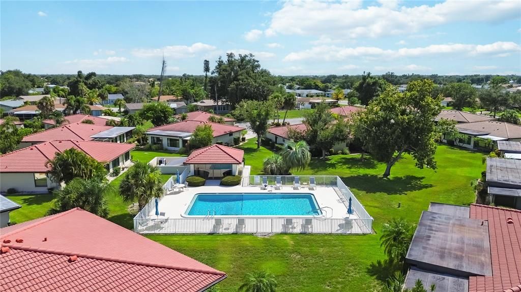 На продажу: $230,000 (2 спален, 2 ванн, 1640 Квадратных фут)