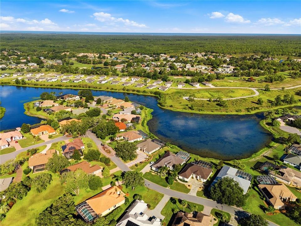 Activo con contrato: $765,000 (4 camas, 3 baños, 3156 Pies cuadrados)