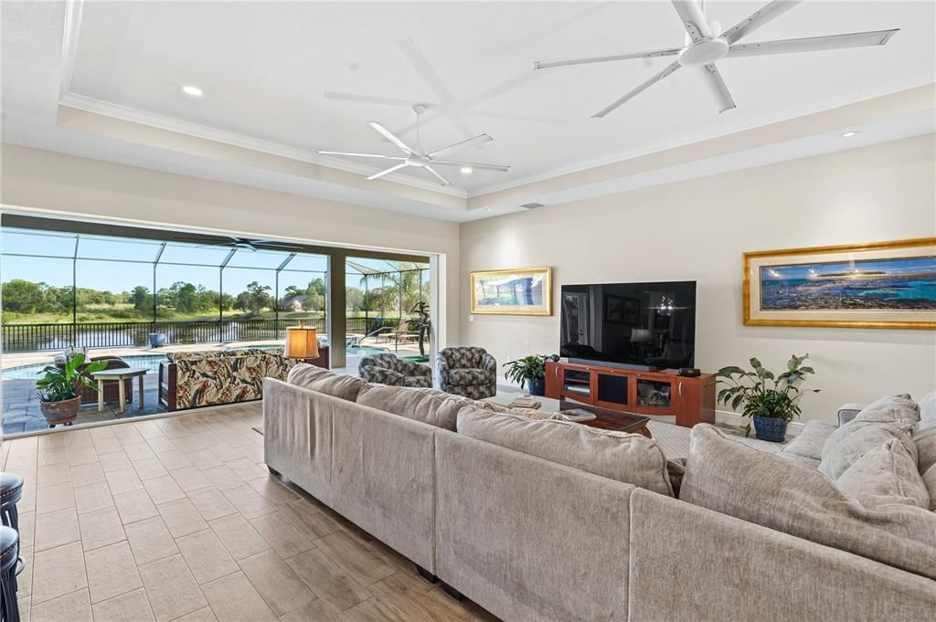 Activo con contrato: $765,000 (4 camas, 3 baños, 3156 Pies cuadrados)