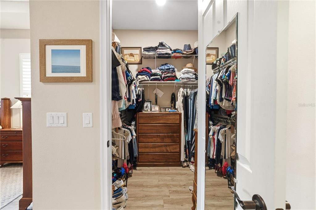 Activo con contrato: $765,000 (4 camas, 3 baños, 3156 Pies cuadrados)