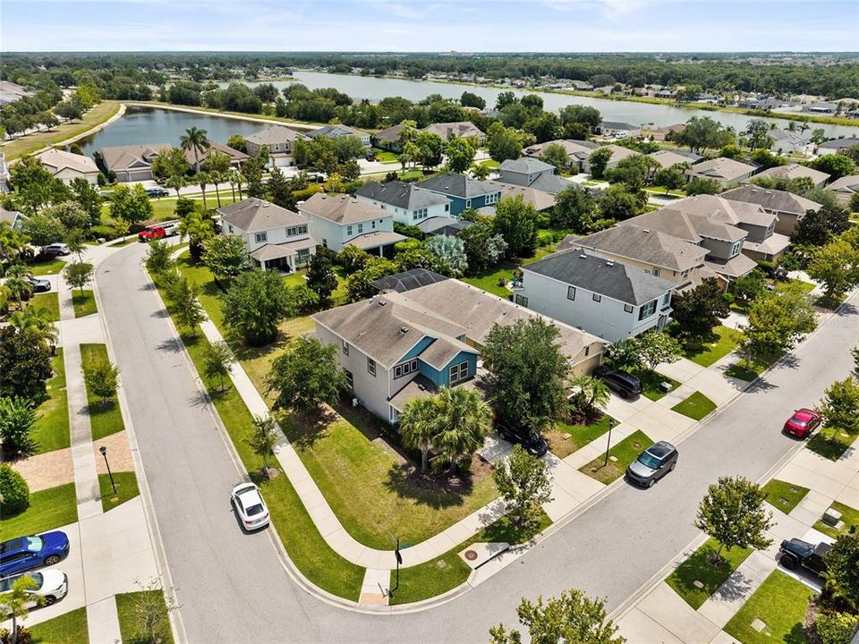 На продажу: $424,999 (4 спален, 2 ванн, 2381 Квадратных фут)