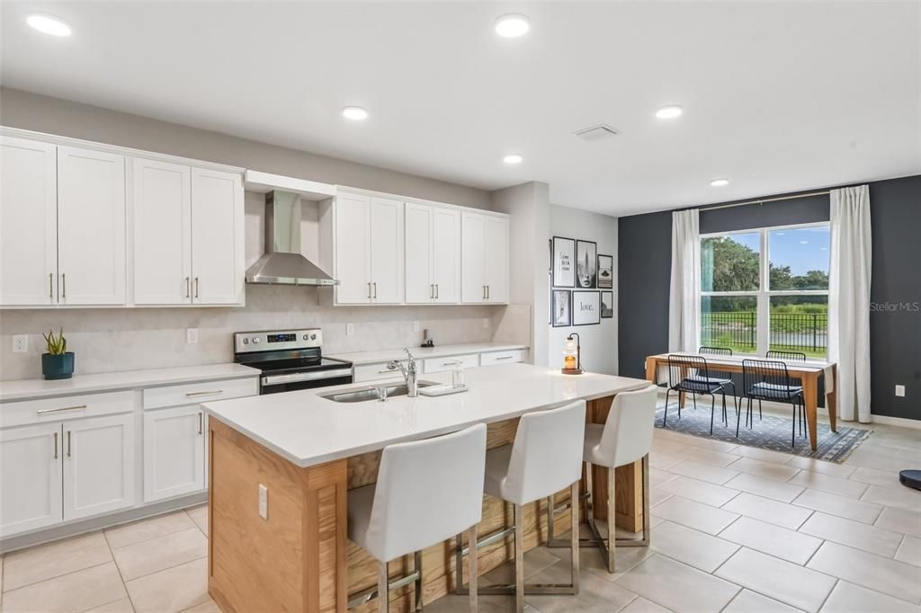 For Sale: $559,999 (4 beds, 3 baths, 3278 Square Feet)