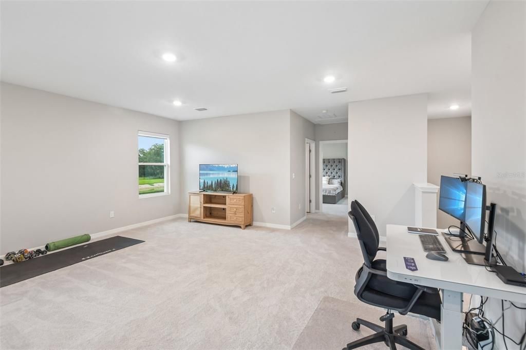 For Sale: $559,999 (4 beds, 3 baths, 3278 Square Feet)