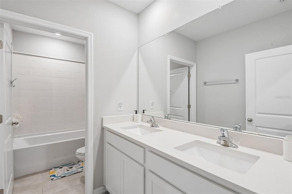 For Sale: $559,999 (4 beds, 3 baths, 3278 Square Feet)