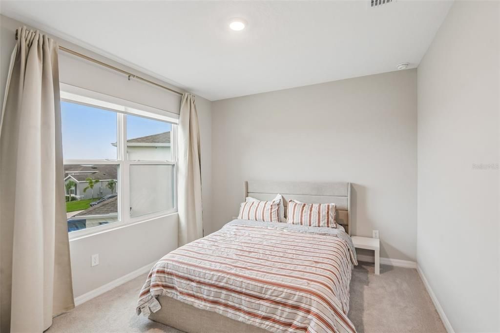 For Sale: $559,999 (4 beds, 3 baths, 3278 Square Feet)