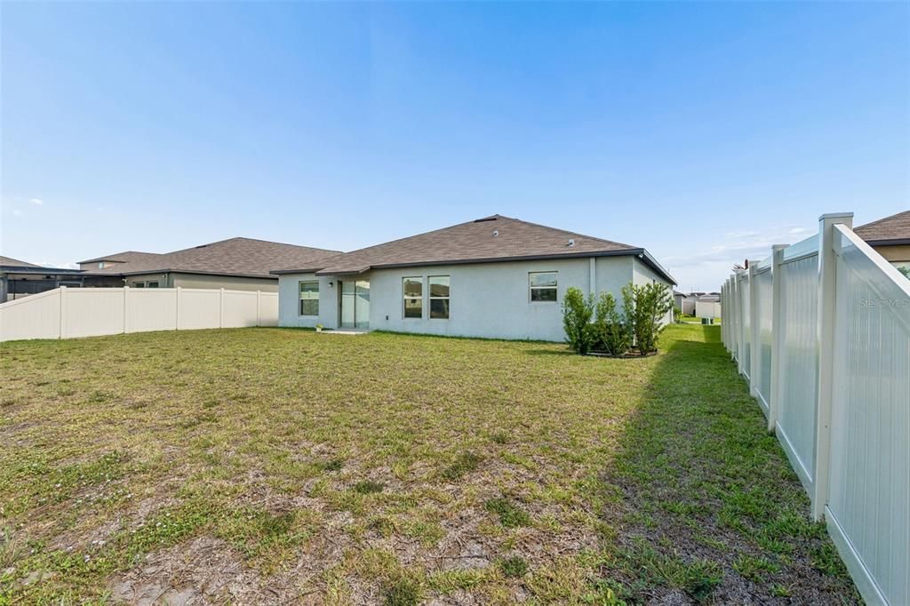 En Venta: $415,000 (4 camas, 2 baños, 2439 Pies cuadrados)