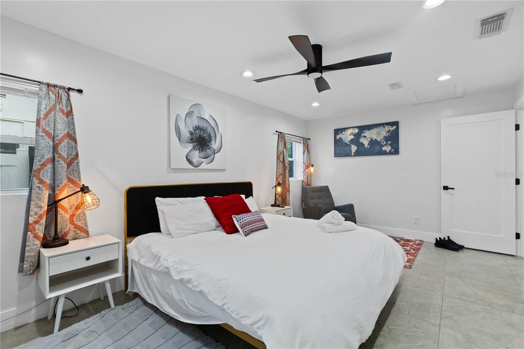 En Venta: $524,999 (4 camas, 2 baños, 1553 Pies cuadrados)
