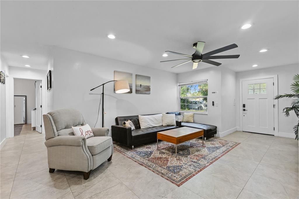 En Venta: $524,999 (4 camas, 2 baños, 1553 Pies cuadrados)