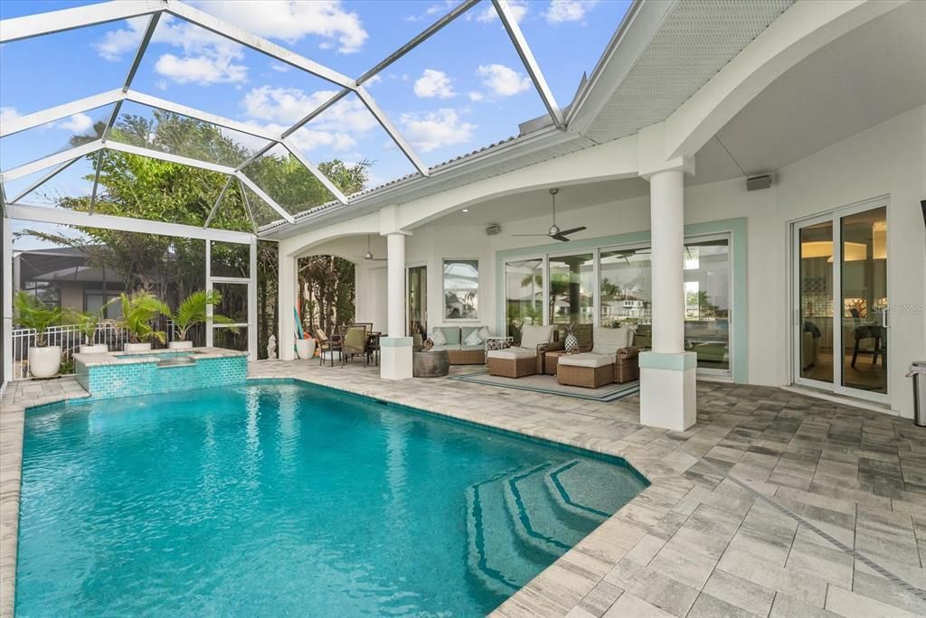 En Venta: $1,290,000 (3 camas, 3 baños, 2526 Pies cuadrados)
