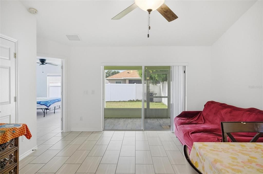 В аренду: $1,795 (3 спален, 2 ванн, 1369 Квадратных фут)