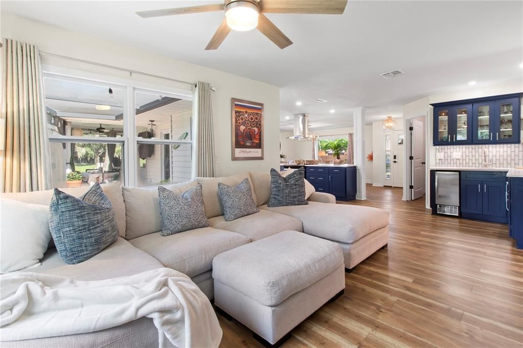 For Sale: $490,000 (3 beds, 2 baths, 1494 Square Feet)