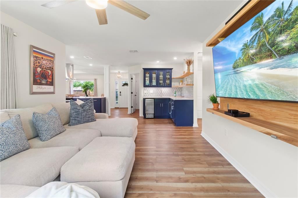 For Sale: $490,000 (3 beds, 2 baths, 1494 Square Feet)