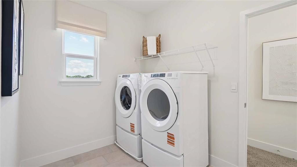 En Venta: $440,990 (4 camas, 3 baños, 3313 Pies cuadrados)