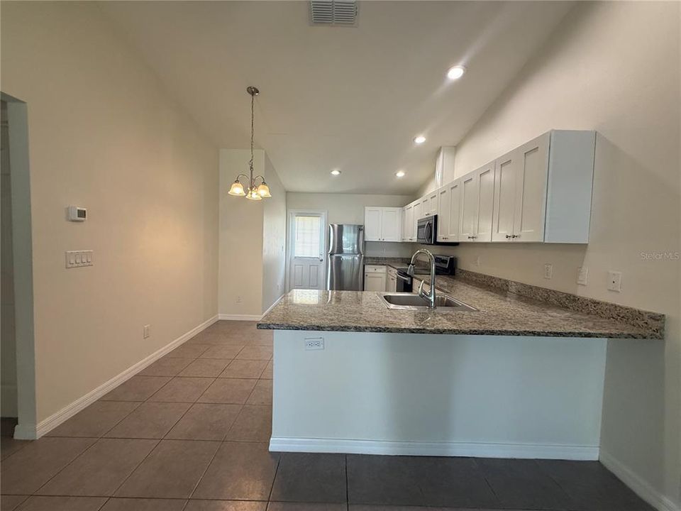 В аренду: $1,450 (3 спален, 2 ванн, 1163 Квадратных фут)