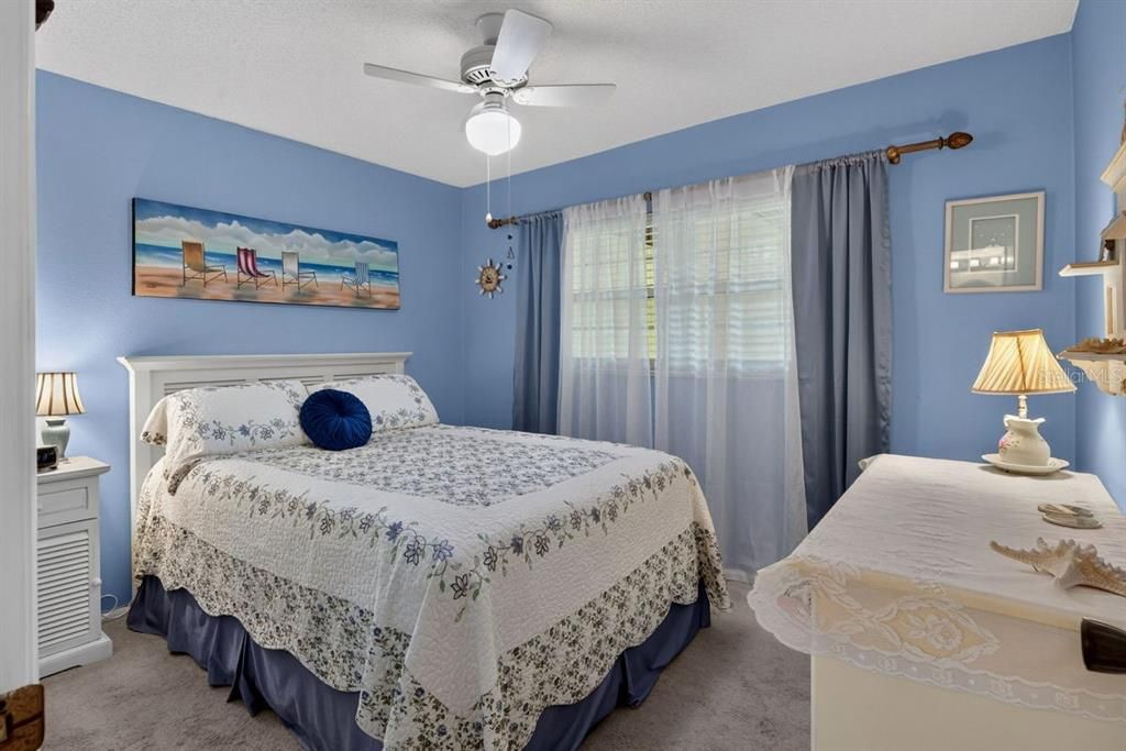For Sale: $164,900 (2 beds, 1 baths, 875 Square Feet)