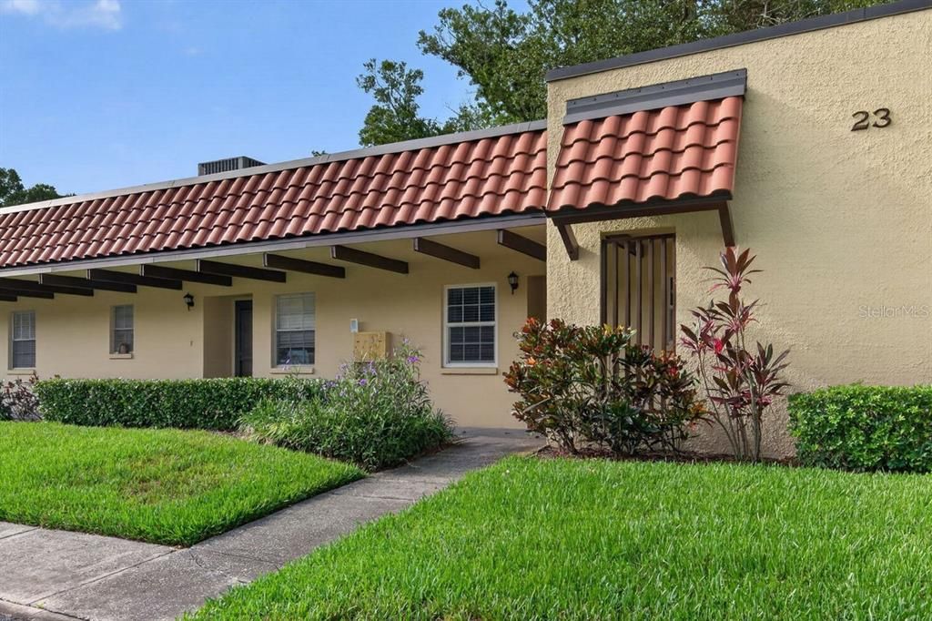 For Sale: $164,900 (2 beds, 1 baths, 875 Square Feet)