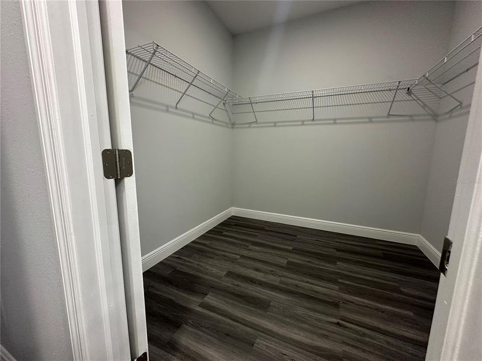 В аренду: $2,400 (3 спален, 2 ванн, 2339 Квадратных фут)