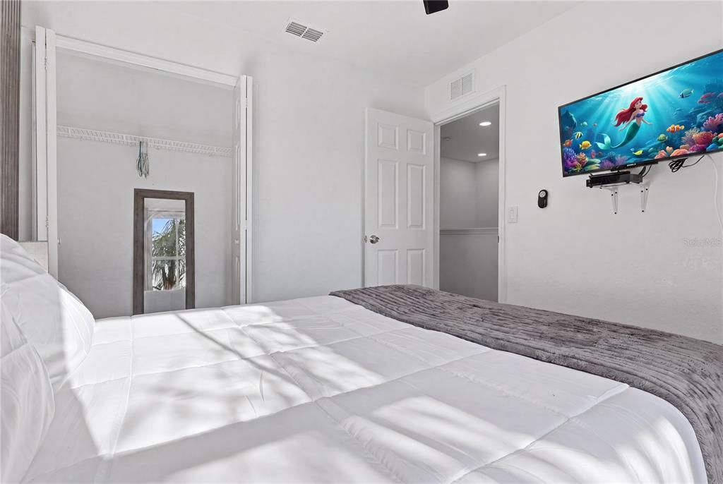 For Sale: $249,990 (3 beds, 2 baths, 1490 Square Feet)
