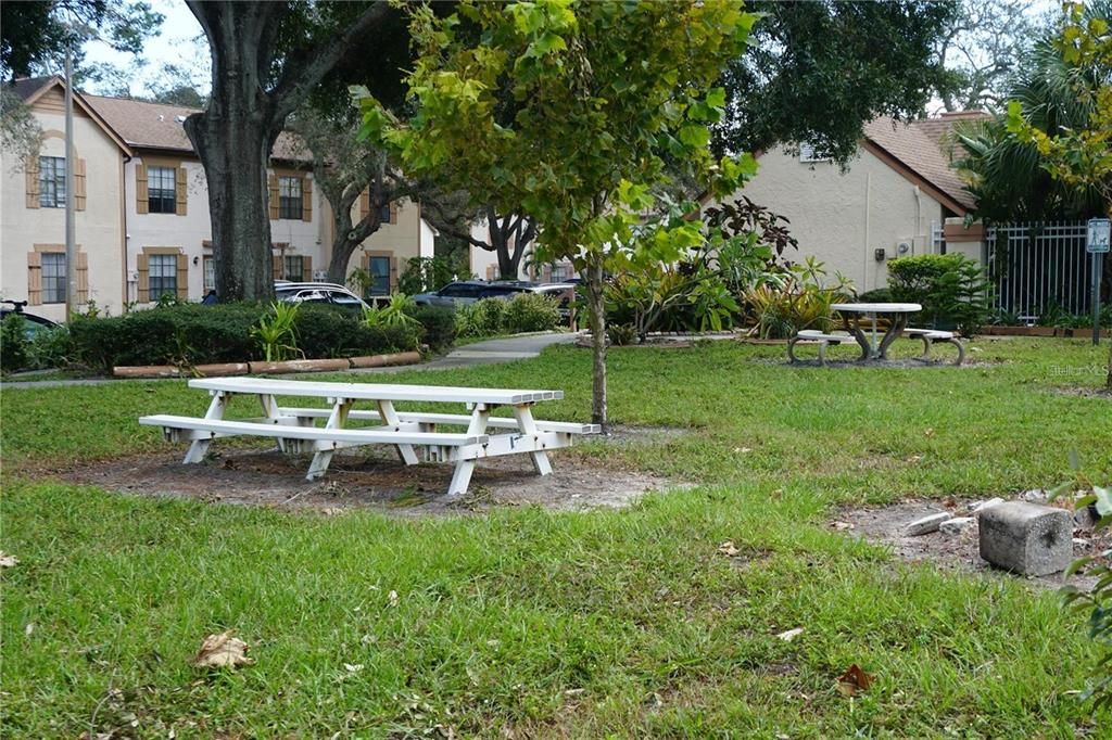 For Rent: $1,950 (2 beds, 2 baths, 1120 Square Feet)
