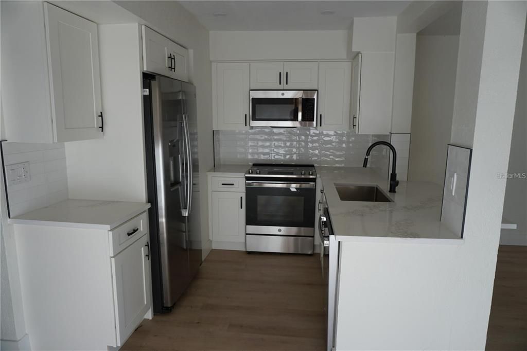 For Rent: $1,950 (2 beds, 2 baths, 1120 Square Feet)