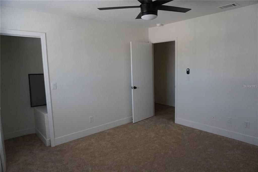 For Rent: $1,950 (2 beds, 2 baths, 1120 Square Feet)