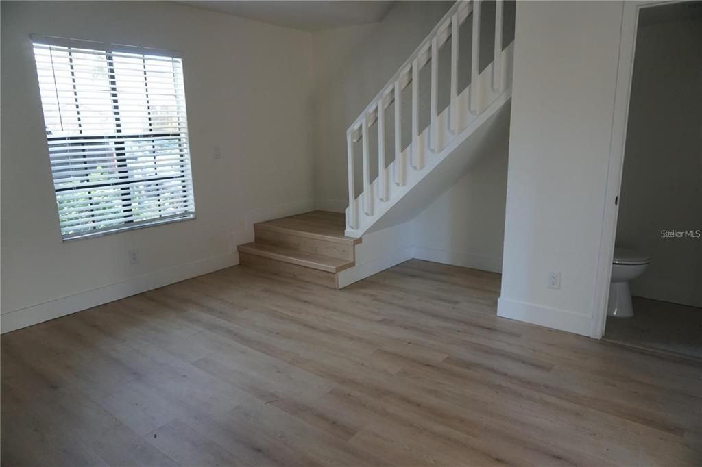 For Rent: $1,950 (2 beds, 2 baths, 1120 Square Feet)