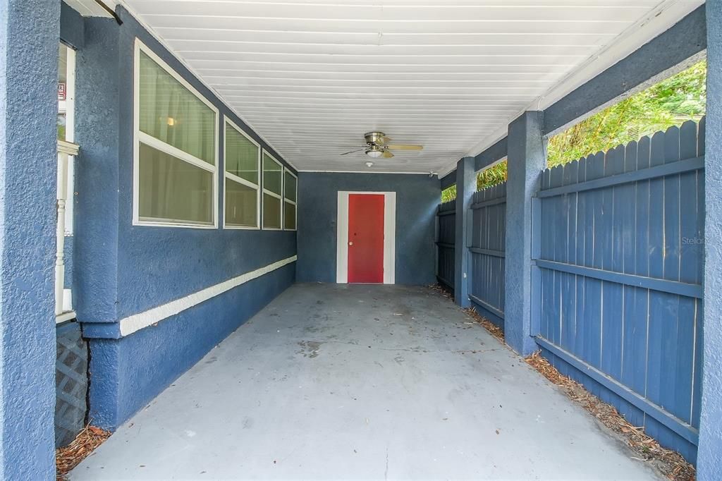 For Sale: $450,000 (2 beds, 1 baths, 886 Square Feet)