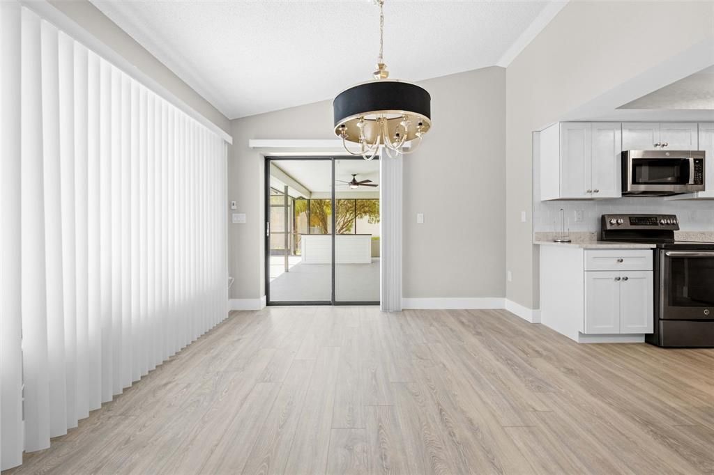 En Venta: $410,000 (4 camas, 2 baños, 2138 Pies cuadrados)