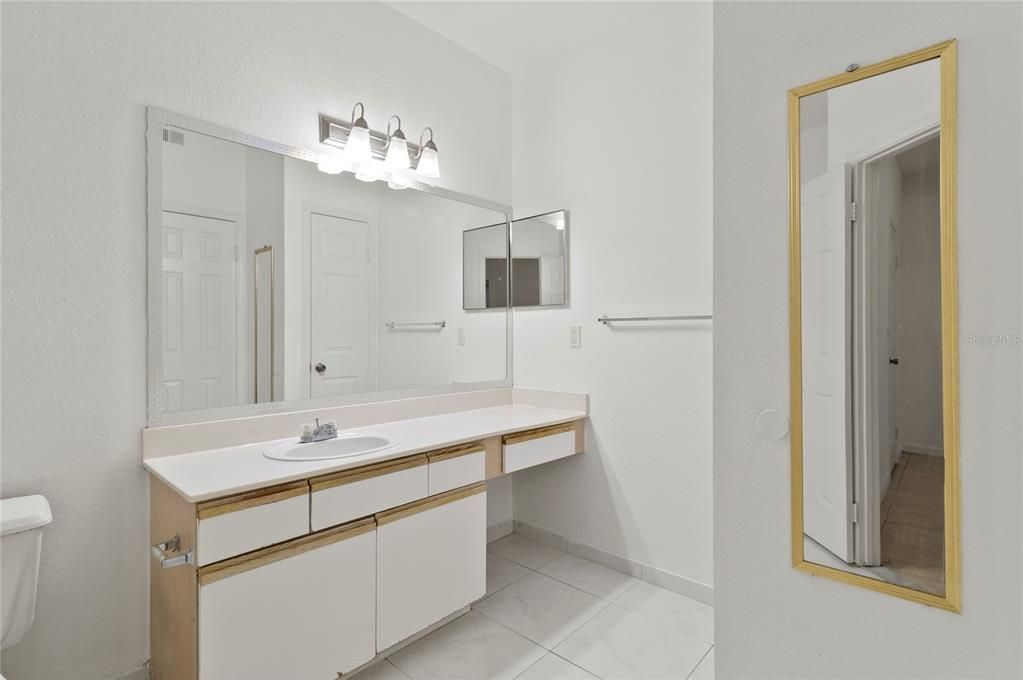 В аренду: $1,520 (2 спален, 1 ванн, 933 Квадратных фут)