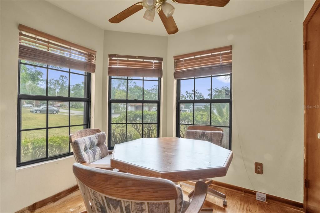 En Venta: $335,000 (3 camas, 2 baños, 1467 Pies cuadrados)