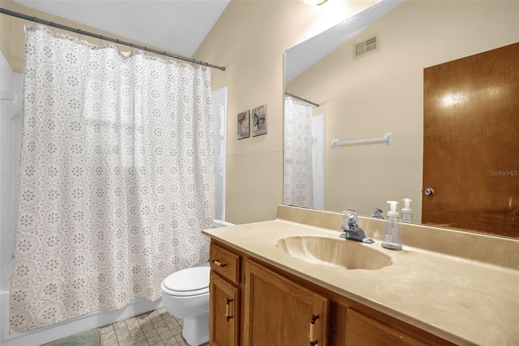 En Venta: $335,000 (3 camas, 2 baños, 1467 Pies cuadrados)