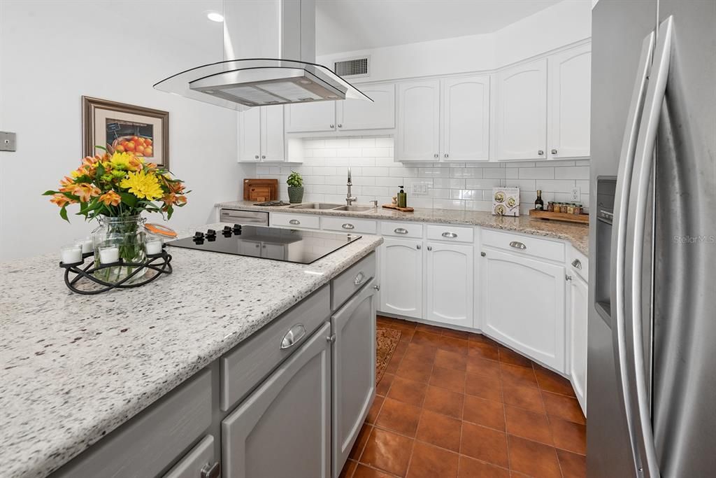 En Venta: $725,000 (5 camas, 4 baños, 2308 Pies cuadrados)