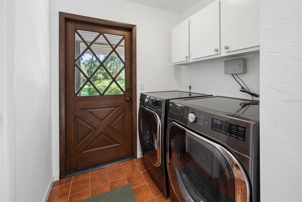 En Venta: $725,000 (5 camas, 4 baños, 2308 Pies cuadrados)