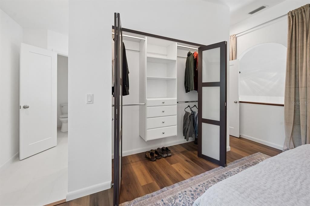 En Venta: $725,000 (5 camas, 4 baños, 2308 Pies cuadrados)